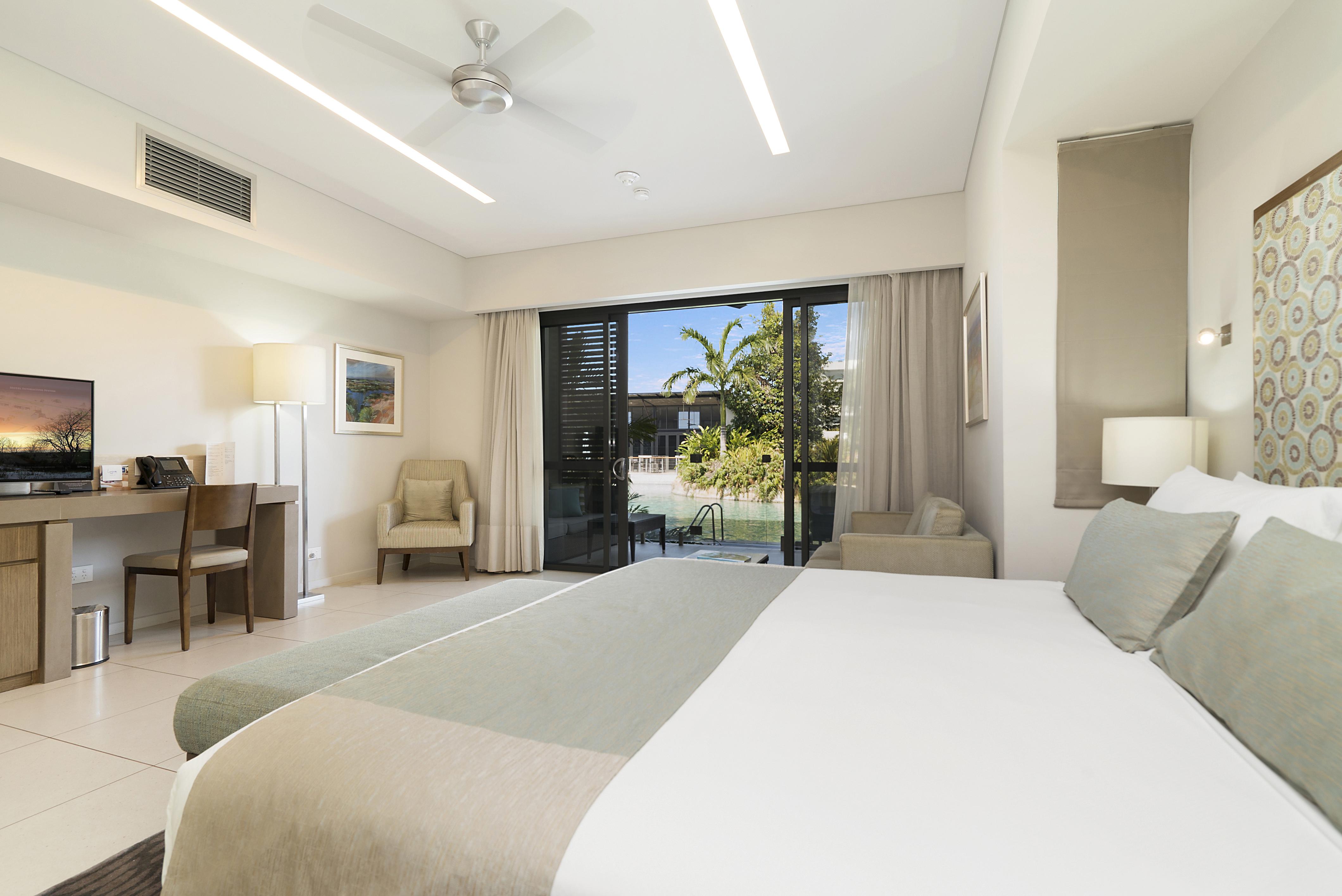 Mindil Beach Casino Resort Даруин Екстериор снимка A room at the hotel