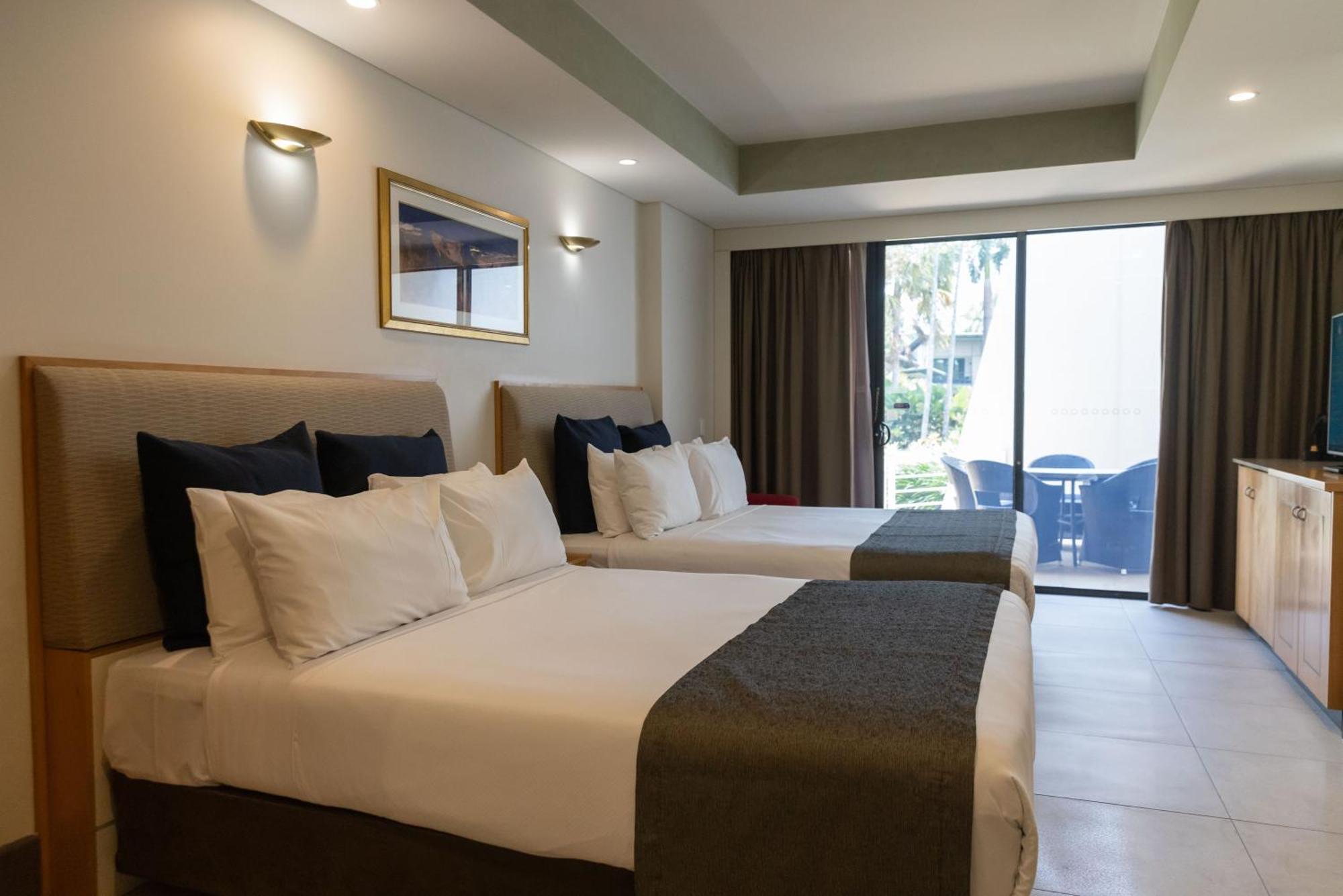 Mindil Beach Casino Resort Даруин Екстериор снимка A room at the Mantra on Mooloolaba